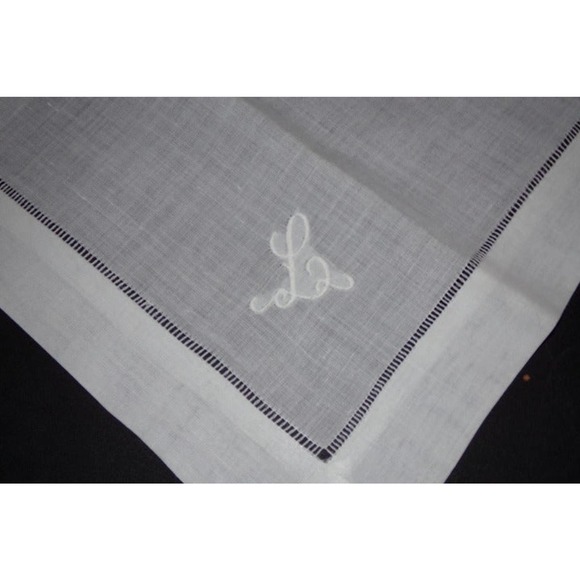 12 PC EMBROIDERY CURSIVE L CLOTH NAPKINS - Picture 7 of 7